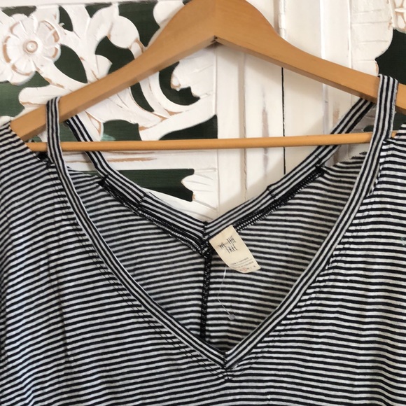 FREE PEOPLE 🌸 Sunkissed Tee - Picture 5 of 14